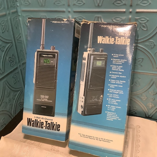 Pair REALISTIC TRC-207 Walkie Talkies