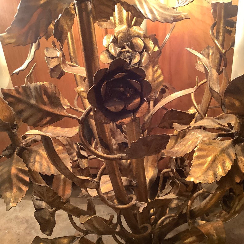 Hollywood Regency Gilded Leaf/Rose Table Lamp image 4
