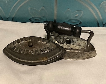 Dover 602 Mini Sad Iron