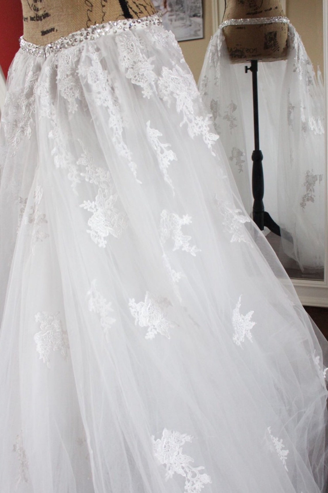 lace detachable train