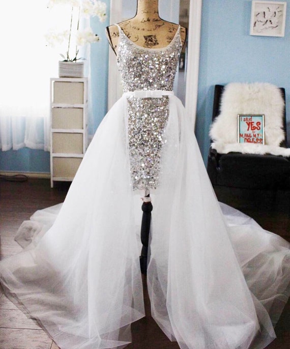 detachable wedding train