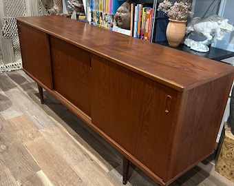 Vintage Danish Dyrlund teak credenza side board FREE US SHIPPING