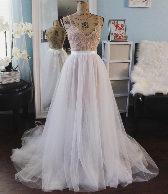 Layered tulle wedding skirt / see 