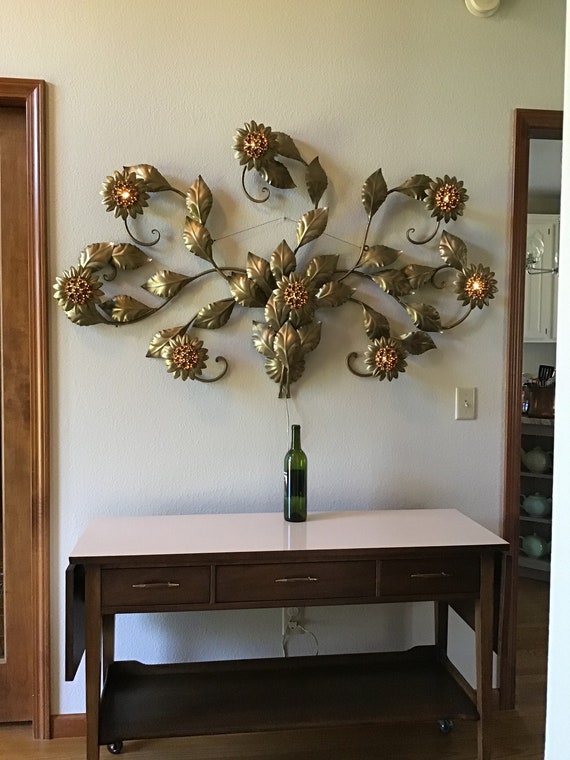 Vintage Italian Gold Metal Floral Wall Light Hollywood Regency