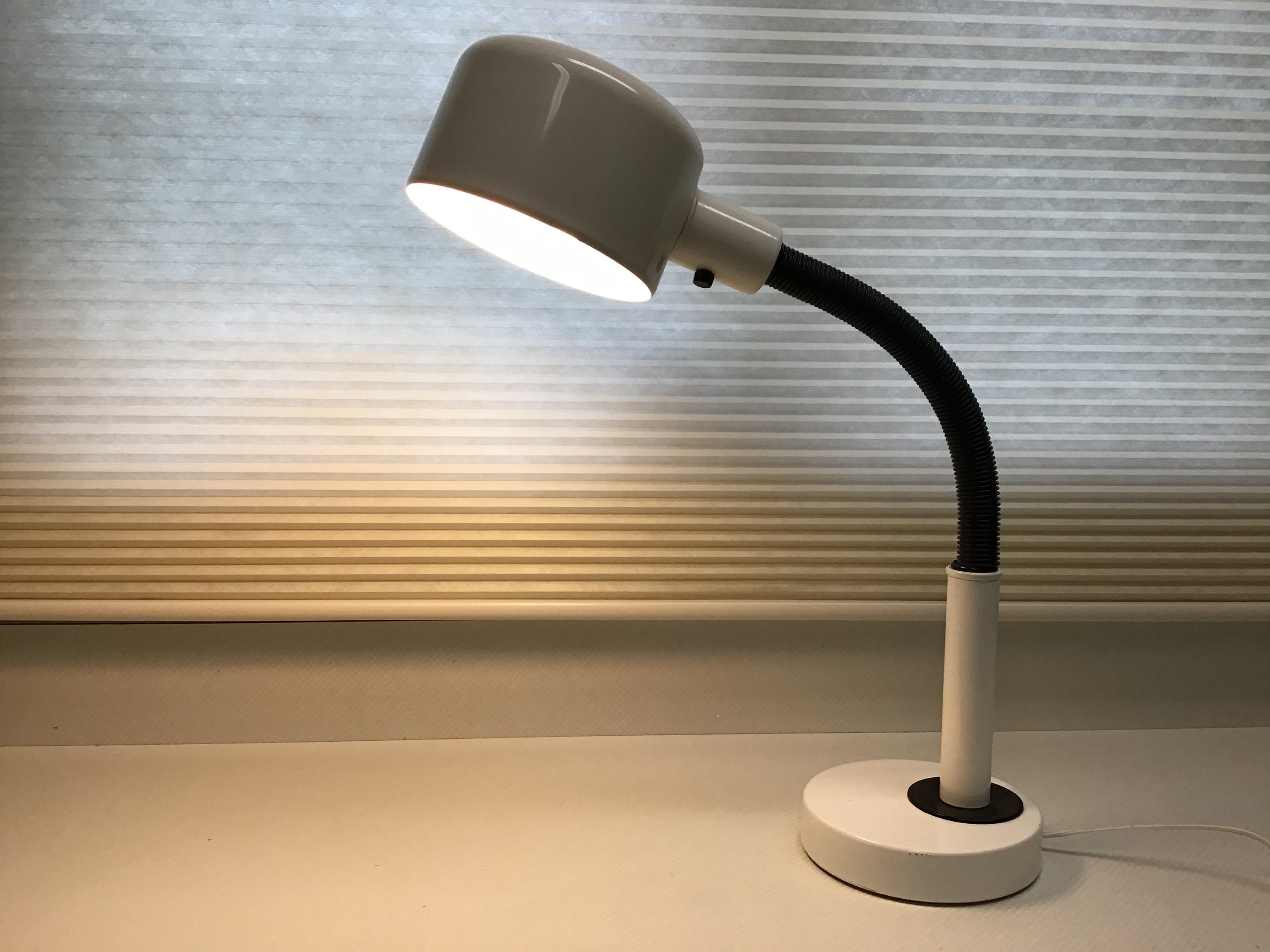 mid century style desk lamp