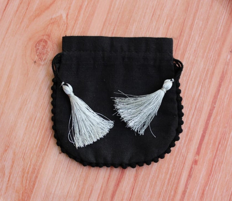 custom logo pouches jewelry pouches coin pouches hand bags gift bags 100 BLACK cotton fabric pouch with tassel