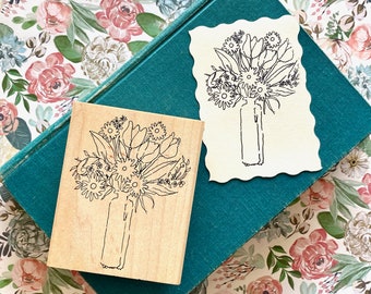 vintage Floral Rubber Stamp Bouquet de plusieurs fleurs différentes dans le vase Simple Sketch Style Design Fait par Print Works