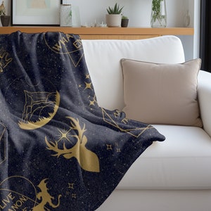 Throne of Glass Reading Blanket Sarah J Maas Gift for Book Lovers Bookish Home Decor Soft Blanket for Reading Nook Decor Officially License