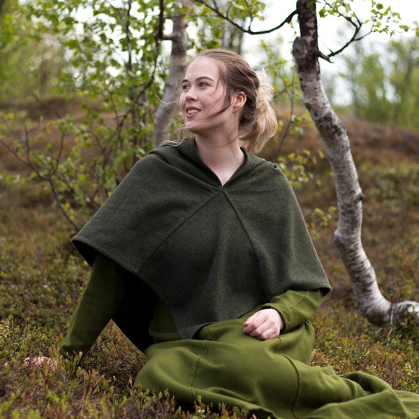 Large Skjoldehamn Hood - 100% Wool - Hand Stitched - Forest Green