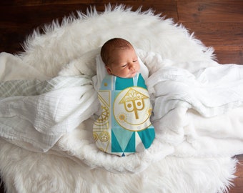 Es un pequeño mundo Disney Swaddle Manta, Foto recién nacido Prop, Baby Girl Baby Shower Gift, Disney Baby Blanket, Baby Boy Gender Reveal Prop