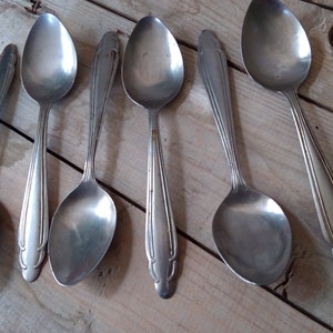 Oude Rusty lepels / Vintage metalen lepels / antiek keukengerei / Set van 6 lepeltjes / Vintage soep lepels / Old serveren gebruiksvoorwerpen