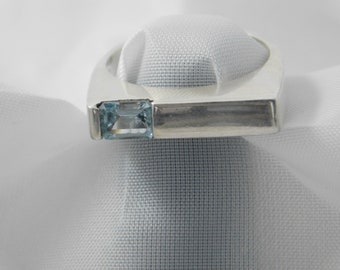 Vintage Colelctible Sterling Silver Ring with Blue Topaz Stone