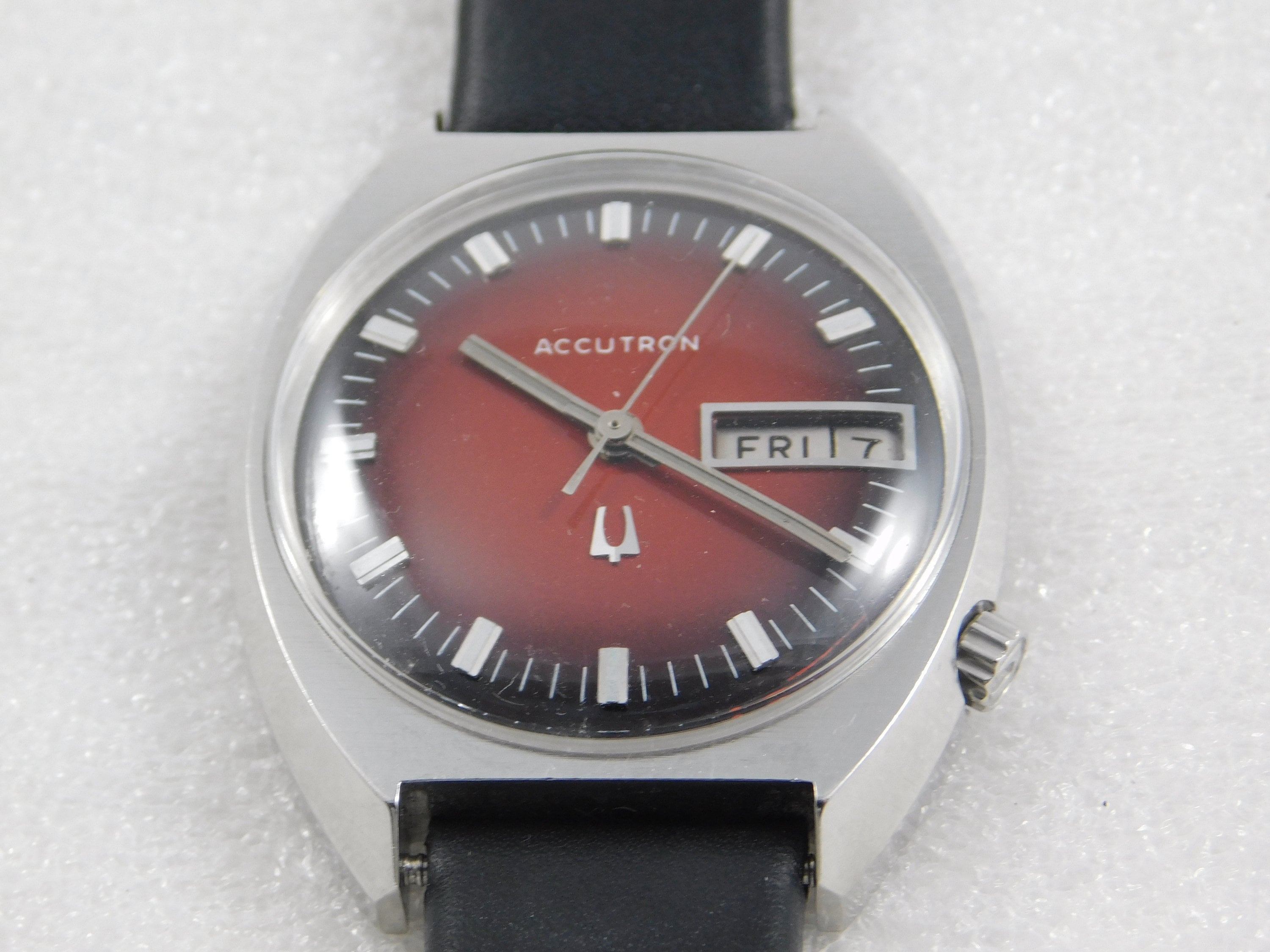 Bulova red face watch sale