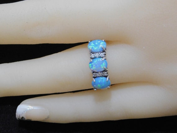 Vintage Collectible Sterling Silver Opal Ring - image 1