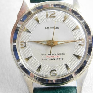 Vintage Collectible Scalloped Bezel Benrus Wrist Watch