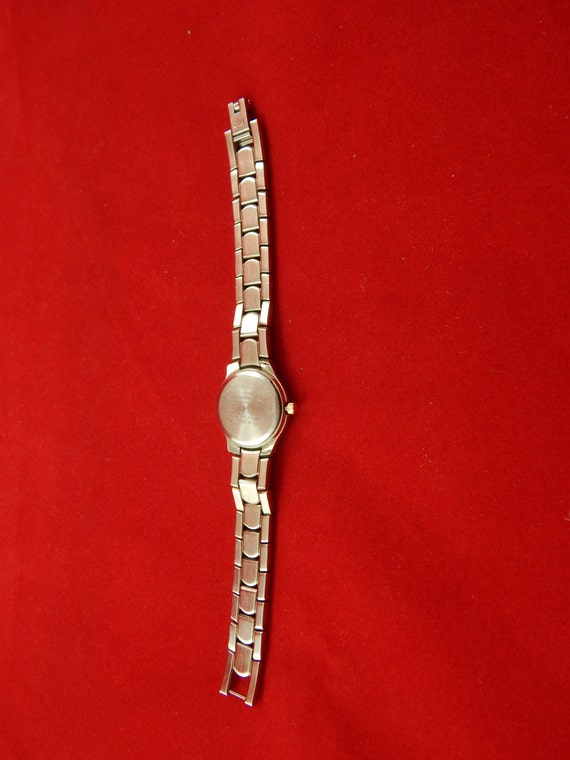 Reloj quartz stainless steel back mujer new arrivals