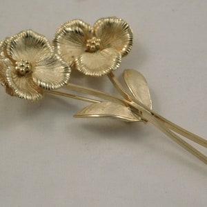 Vintage Collectible Golden Flowers Pin