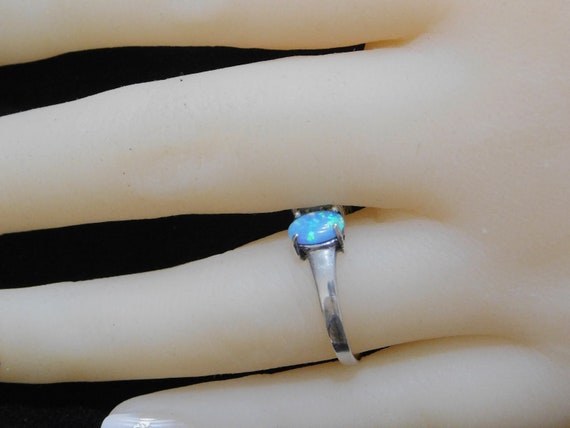 Vintage Collectible Sterling Silver Opal Ring - image 3