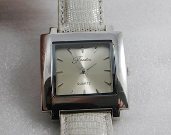 Vintage Collectible Quartz Wrist Watch