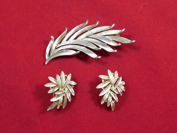 トリファリ TRIFARI ヴィンテージ ブローチ＆イヤリング セット ヴィンテージ コレクターズアイテム トリファリ ブローチ＆イヤリング