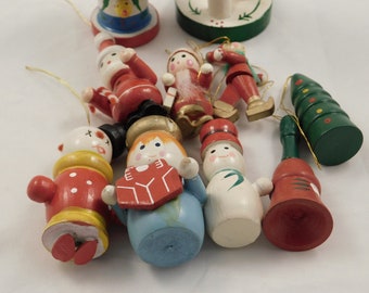 Vintage Collectible Christmas Tree Ornaments. Set of Eight Wooden Ornaments.