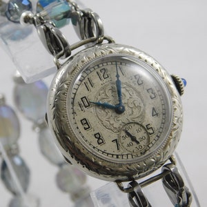Vintage Collectible Ladies 1920's Elgin Wrist Watch image 1