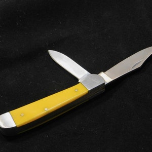 Vintage Collectible Butterscotch Pocket Knife