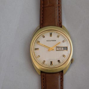 Vintage Collectible Bulova Accutron Day Date 10KT rolled gold plate