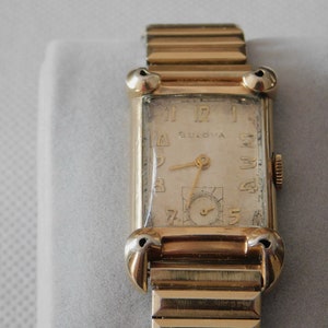 Vintage Collectible Bulova Tank Style Wrist Watch