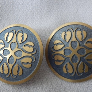 Vintage Collectible Round Earrings