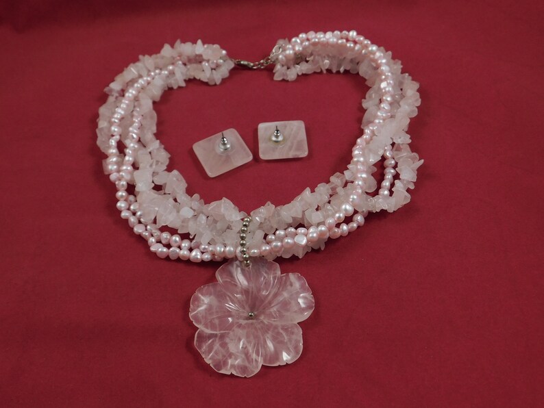 Vintage Collectible Pink Jadite and Freshwater Pink Pearls Necklace With Matching Earrings