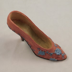 Vintage Collectible Miniature Shoe