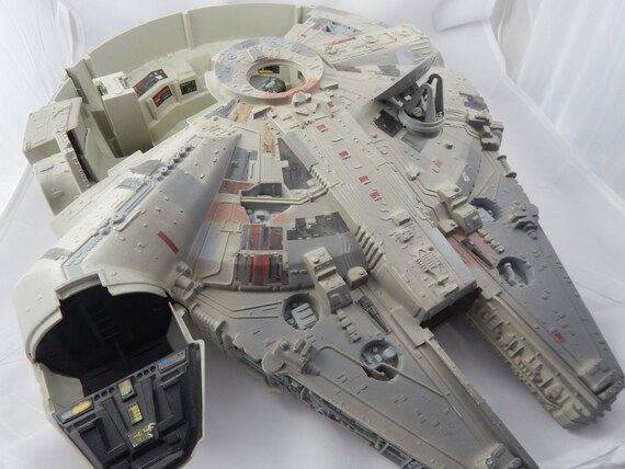 kenner millennium falcon 1995