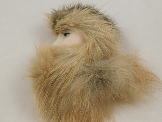 Fur brooch discount