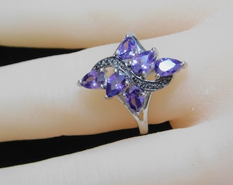 Vintage Collectible Ladies Purple Cocktail Ring