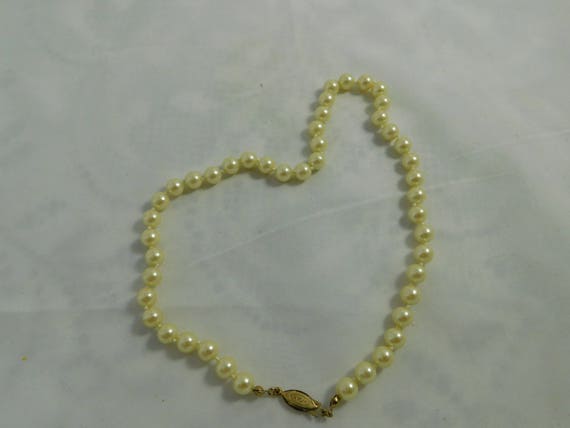 Vintage Avon Faux Pearl Necklace - image 4