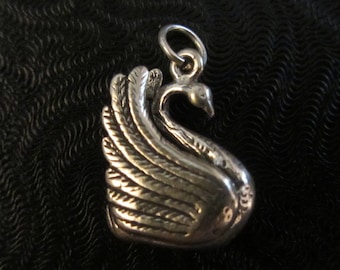 Nuevo y espectacular colgante de cisne grande en plata de ley en 3D (4,60 gramos) - Ver fotos