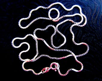 Nuevo collar de cadena de plata de ley brillante de 45,7 cm x 1 mm - 2,58 gramos - Italia - Ver fotos