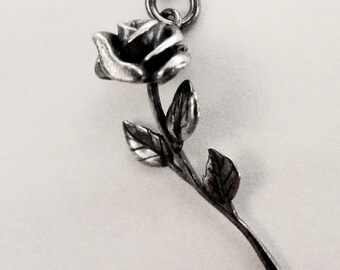 Nuevo colgante con dije de rosa 3D de plata de ley oscura - 2,84 gramos - China - Ver fotos