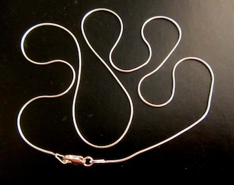 Nuevo collar de plata de ley con cadena fina de serpiente de 20" x 0,60 mm - 2,17 gramos - Ver fotos