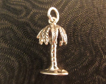 Sterling Silver 3D Detailed Palm Tree Beach Tropical Charm Pendant - 2.86 Grams - Please See Photos