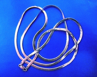 Collar de plata de ley con cadena de espiga brillante de 76 cm x 3 mm - Italia - 12,03 gramos - Ver fotos