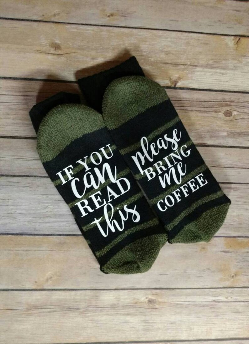 Mother/'s day gift If you can read this socks Beer Socks Father/'s day gift Novelty socks Wine Socks If You Can Read This Bring Me Wine