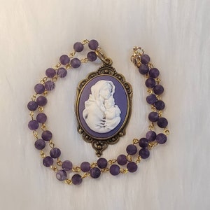 Madonna & Child Religious Cameo Pendant Necklace, Virgin Mary Necklace, Catholic Jewelry, Religious Purple Pendant on Purple Rosary Chain