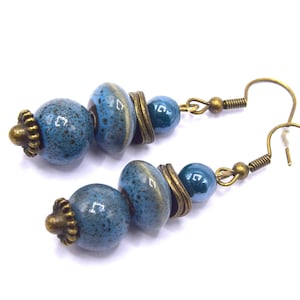 Niebieskie ceramiczne kolczyki, boho chic, prezent dla kobiety, urodziny
