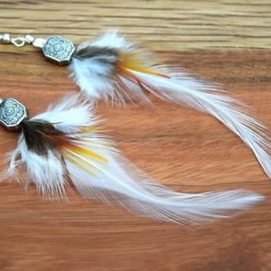 Angeni feather earrings - Ethnic Feather - white and orange feather