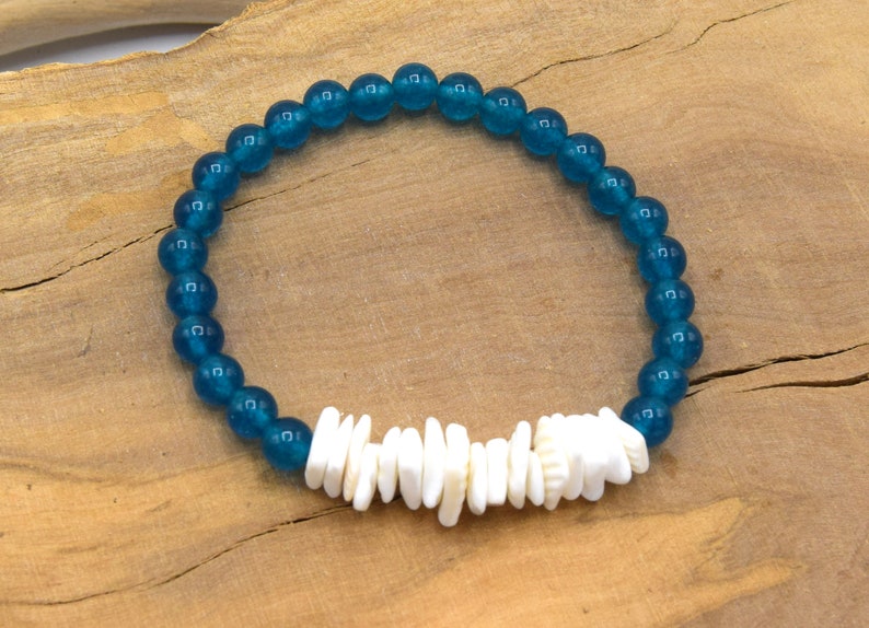 Bracelet et boucles oreilles en perle de jade bleu et chips de coquillage blanc, créoles acier inoxydable avec libellules, cadeau femme image 2