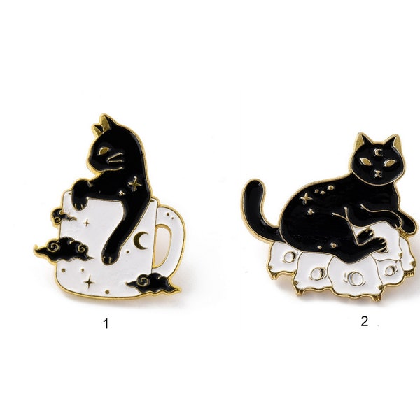 Broche pins chat noir sorcière wicca Halloween, 2 modèles tasse et crânes