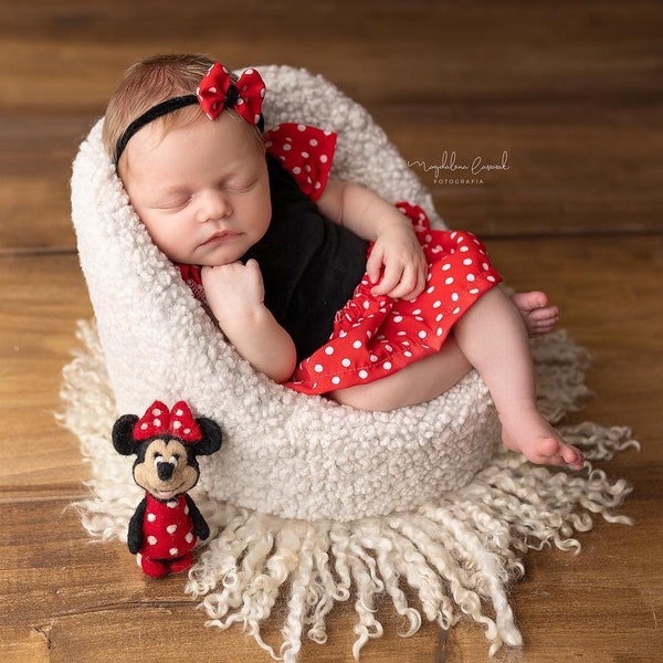 RTS! Minnie mouse outfit , Newborn Photo prop , Newborn photography props , Minnie mouse Dress , Minnie mouse set Newborn size , Sitter size