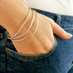 Conjunto de brazaletes de plata, brazaletes apilables, brazaletes apilables, brazalete de plata, brazalete cuadrado, brazalete minimalista, joyería minimalista